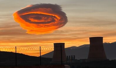 Bursa semalarında UFO bulutları şaşırttı!