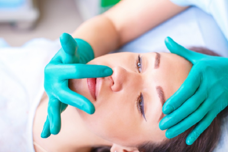 Burun Estetiği (Rinoplasti)